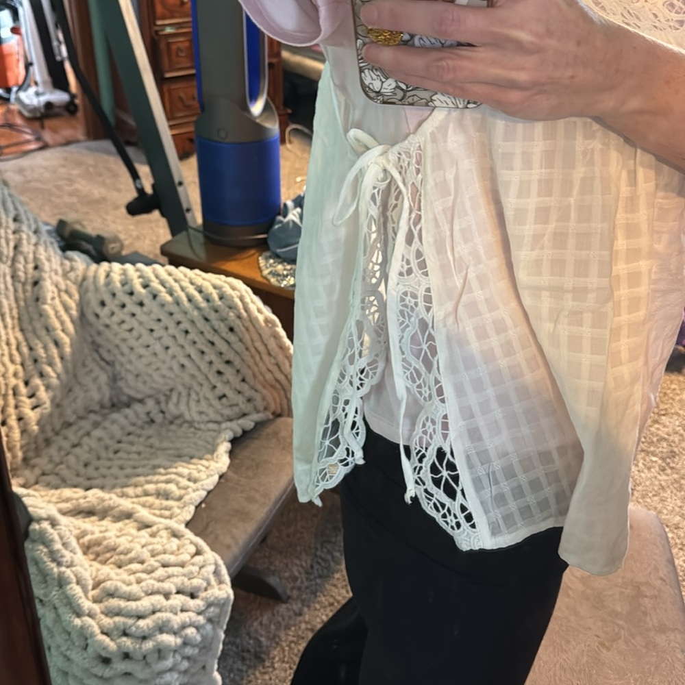 American Eagle XL White Lace Trim Women's Top NWT - Picture 7 of 9